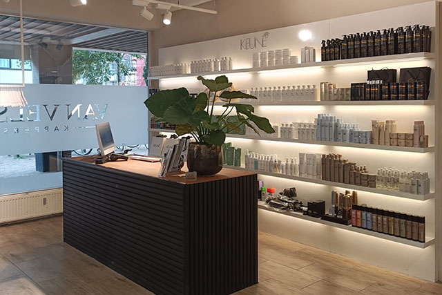 salon balie en producten